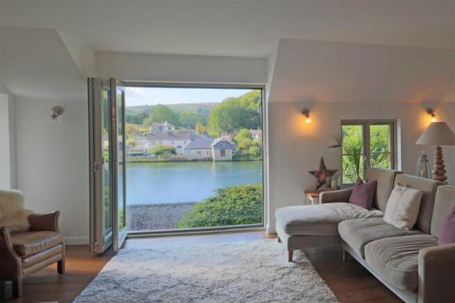 5. Lounge with river view.jpg