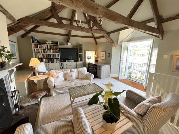 sitting room.JPG