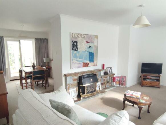 lounge and diner.jpeg