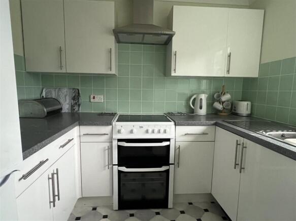 Kitchen: