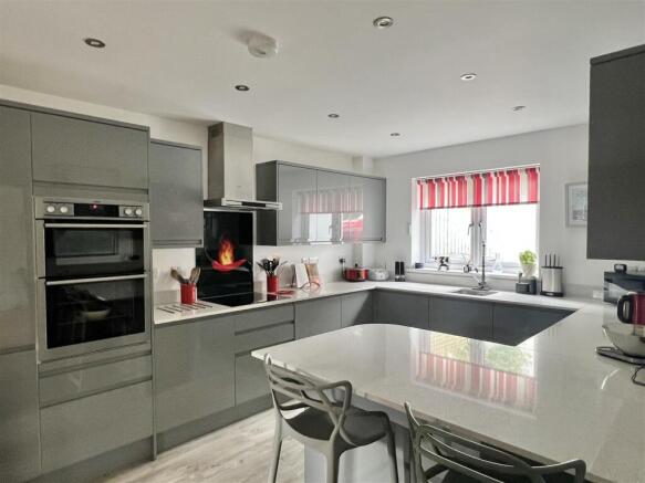 Kitchen: