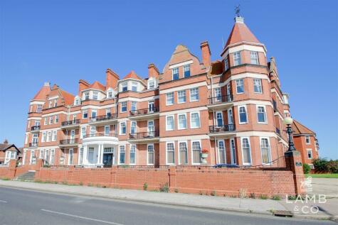 Clacton on Sea - 2 bedroom flat for sale