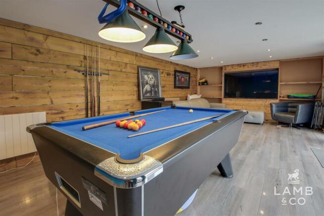 GAMES ROOM