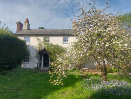 Woodhatch Road, Reigate, RH2 7LJ