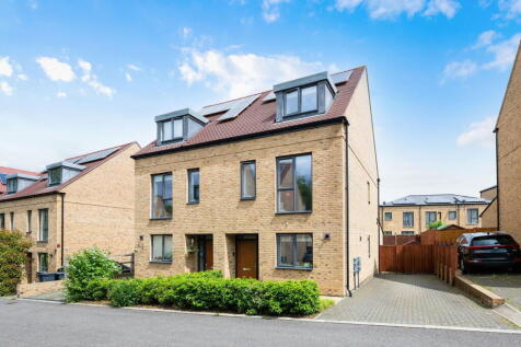 Philland Lane, Coulsdon, CR5 3GY