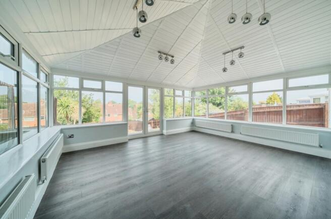 1311940-7-6851c02c3f6fa