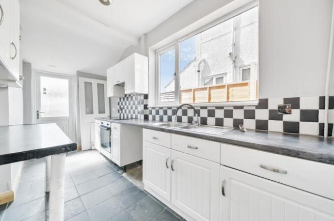 1321774-6-686cf36dc59a5