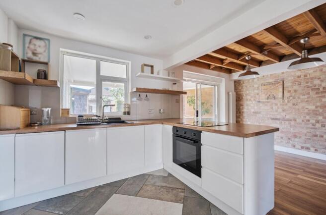 1333889-7-6890f06a5039e