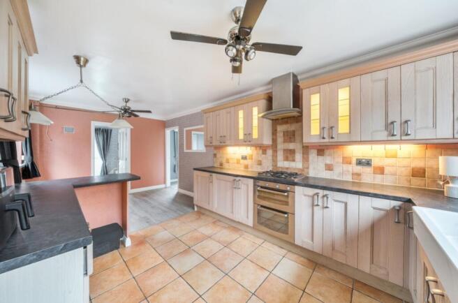 1376385-5-691485cbea9e1