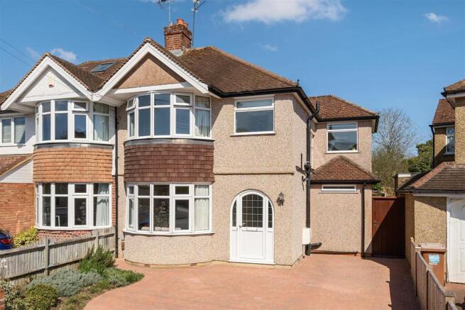 Malvern Way - Front 1.jpg
