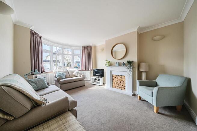 Malvern Way - Lounge.jpg
