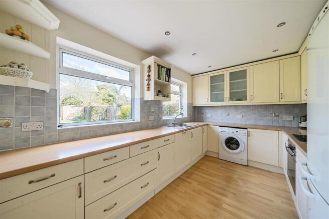 Malvern Way - Kitchen (2).jpg