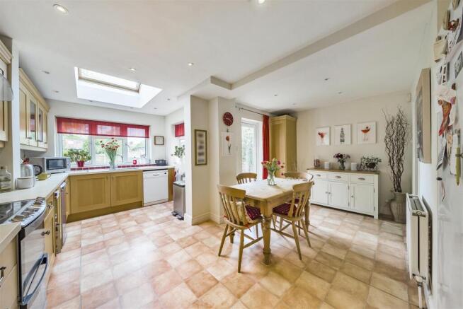 Swiss Avenue - Family room.jpg