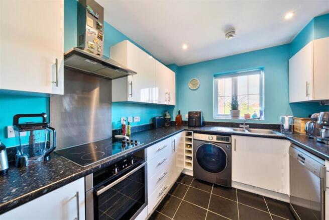 St Mawes Close - Kitchen.jpg