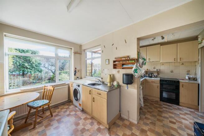 Durrants Drive - Kitchen.jpg