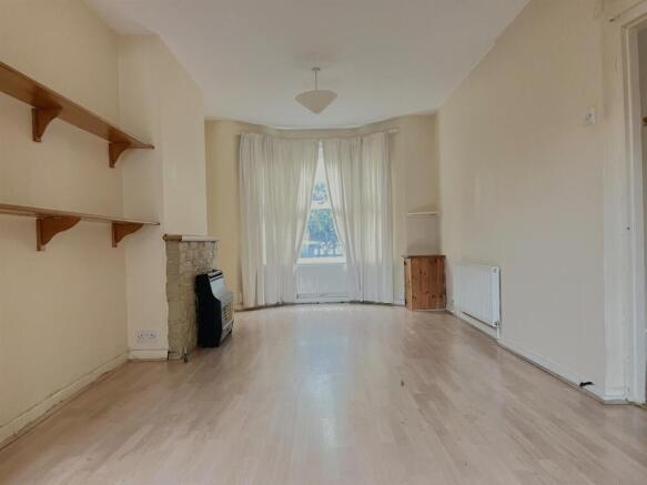 living room 1.jpg