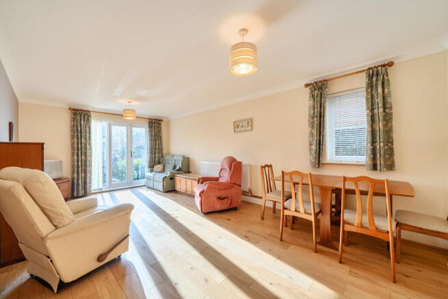 1404515-6-697a134...