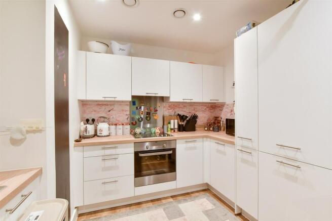 Lounge/Kitchen