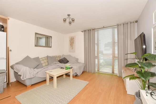 Lounge/Kitchen