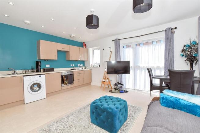 Lounge/ Kitchen