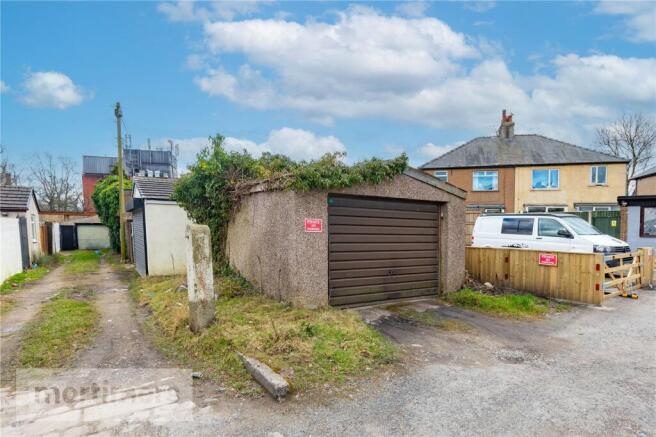 Detached Garage