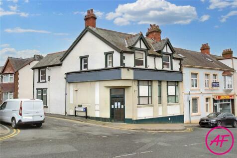 Llandudno Junction - Town house for sale
