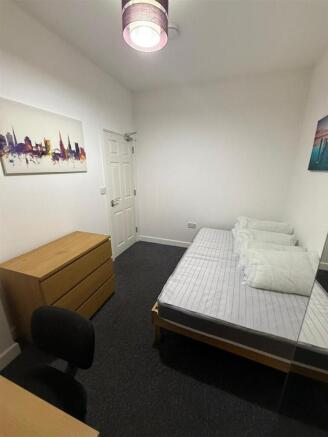 WhatsApp Image 2025-11-19 at 14.29.40_b4c18bc6.jpg