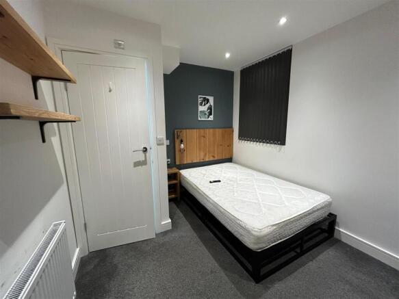 WhatsApp Image 2024-12-10 at 10.53.52_aa54d682.jpg