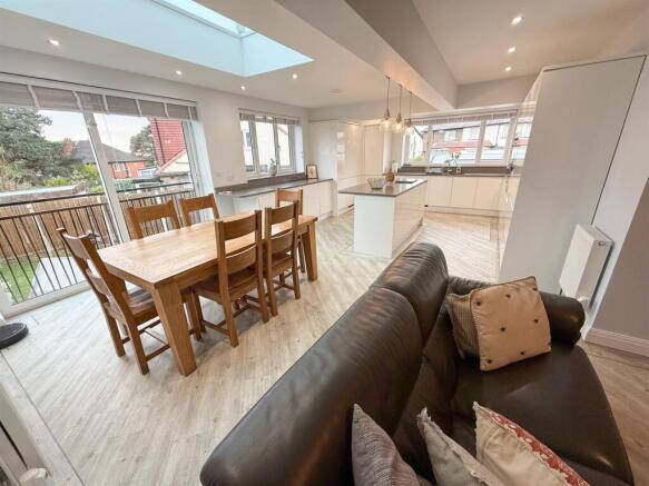 Open Plan Kitchen Diner