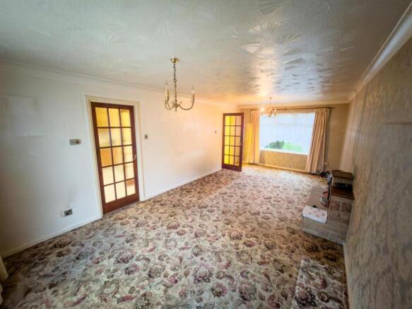 Sitting & Dining Room