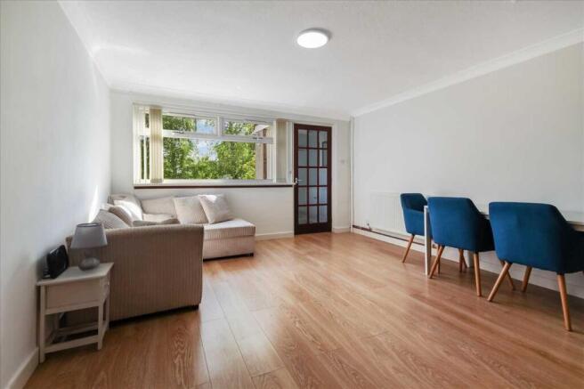 Lounge Dining (2)