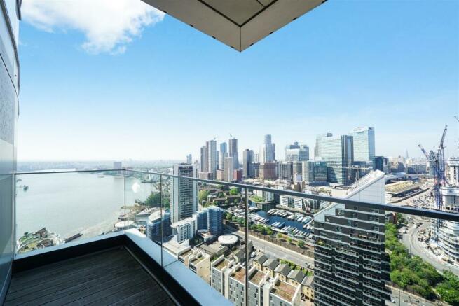 Apartment 2806, Charrington Tower - o9m6DFmo1A4lRB