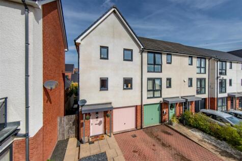 Elemore Close, Great Park, NE13