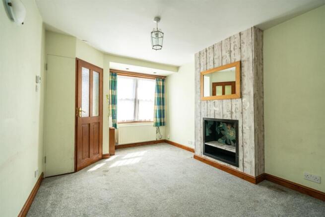 Lounge/ Dining Room