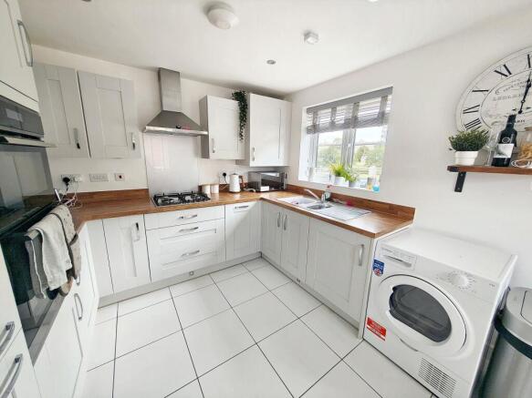 Kitchen / Breakfast