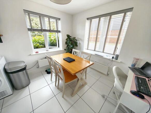 Kitchen / Breakfast