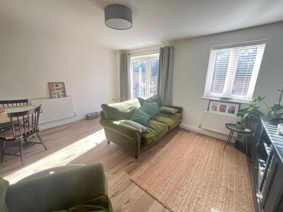Lounge/Dining Room