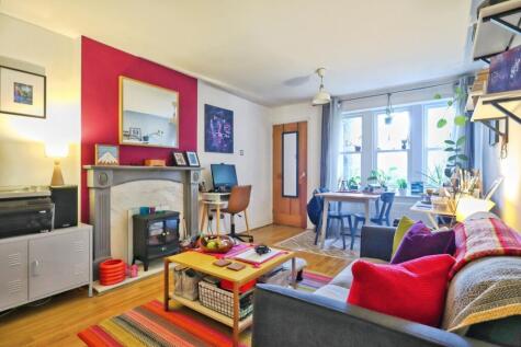 Stonelea Court, Headingley, Leeds, LS6