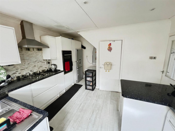 edited kitchen .png