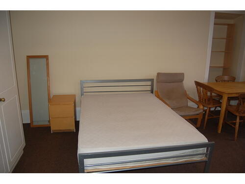 Bedroom.JPG
