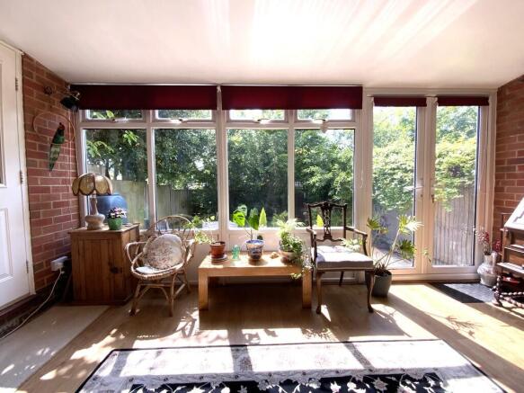 12 rogers gdn vie...