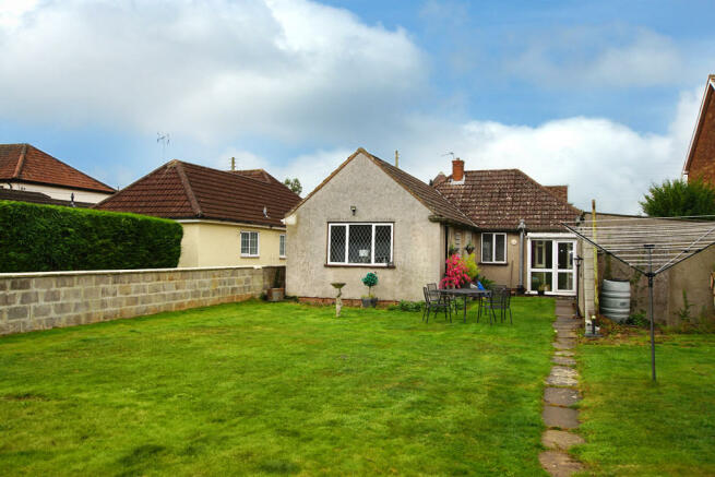 2 bedroom detached bungalow for sale in Moorland Road, Yate, Bristol, BS37