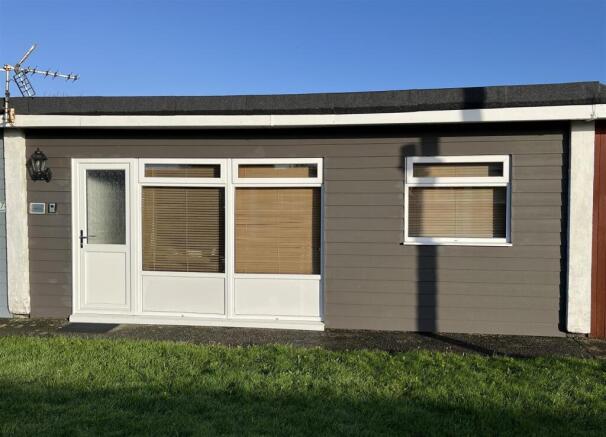 118 Norton Park Front.jpeg