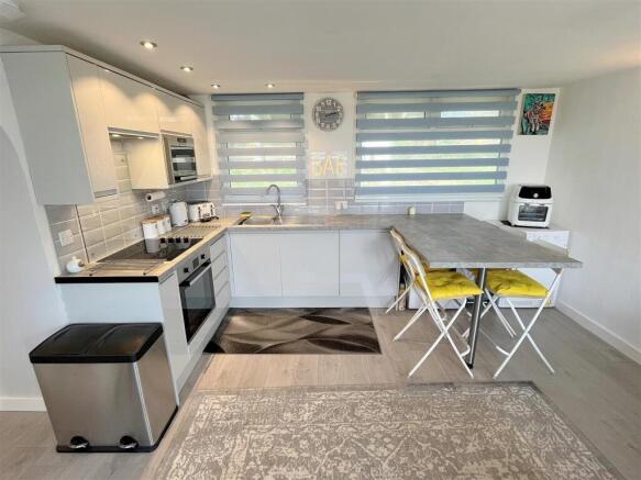 Kitchen Area.jpg