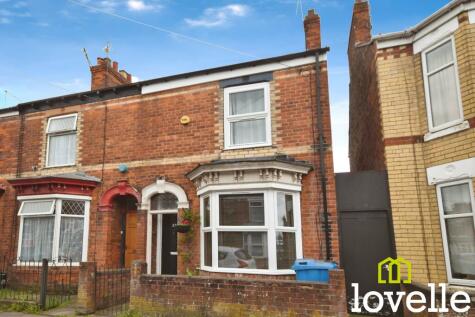 Hull - 2 bedroom end of terrace house for sale