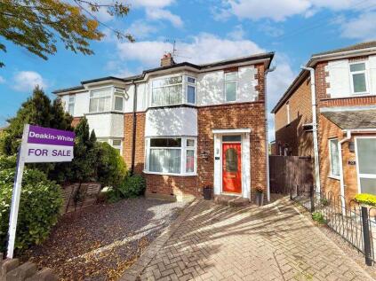 Douglas Crescent, Houghton Regis