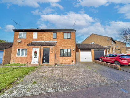 Conway Close, Houghton Regis