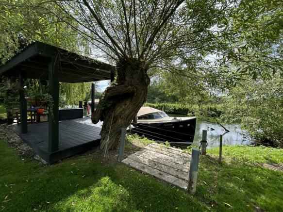 Boat landing stage