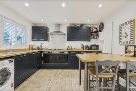 Gainsborough Crescent, Henley-On-Thames