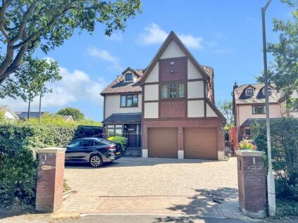 Tye Common Road, Billericay, Essex, CM12 9NX